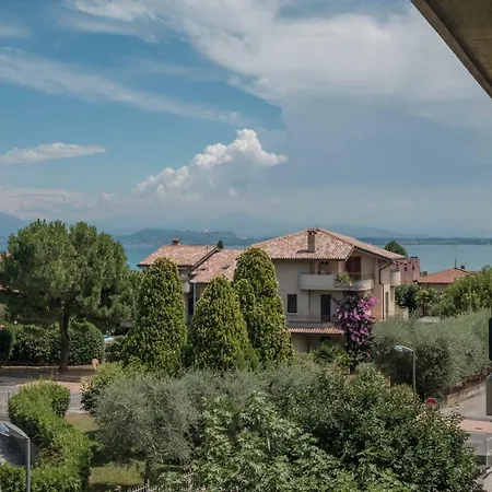 A Casa Di Amelia Apartmán Sirmione